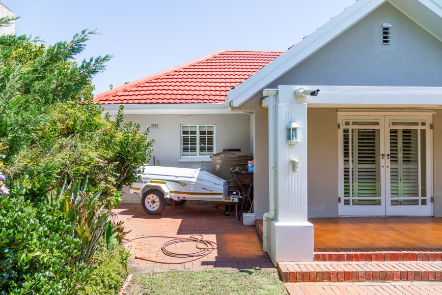 3 Bedroom Property for Sale in Bergvliet Western Cape